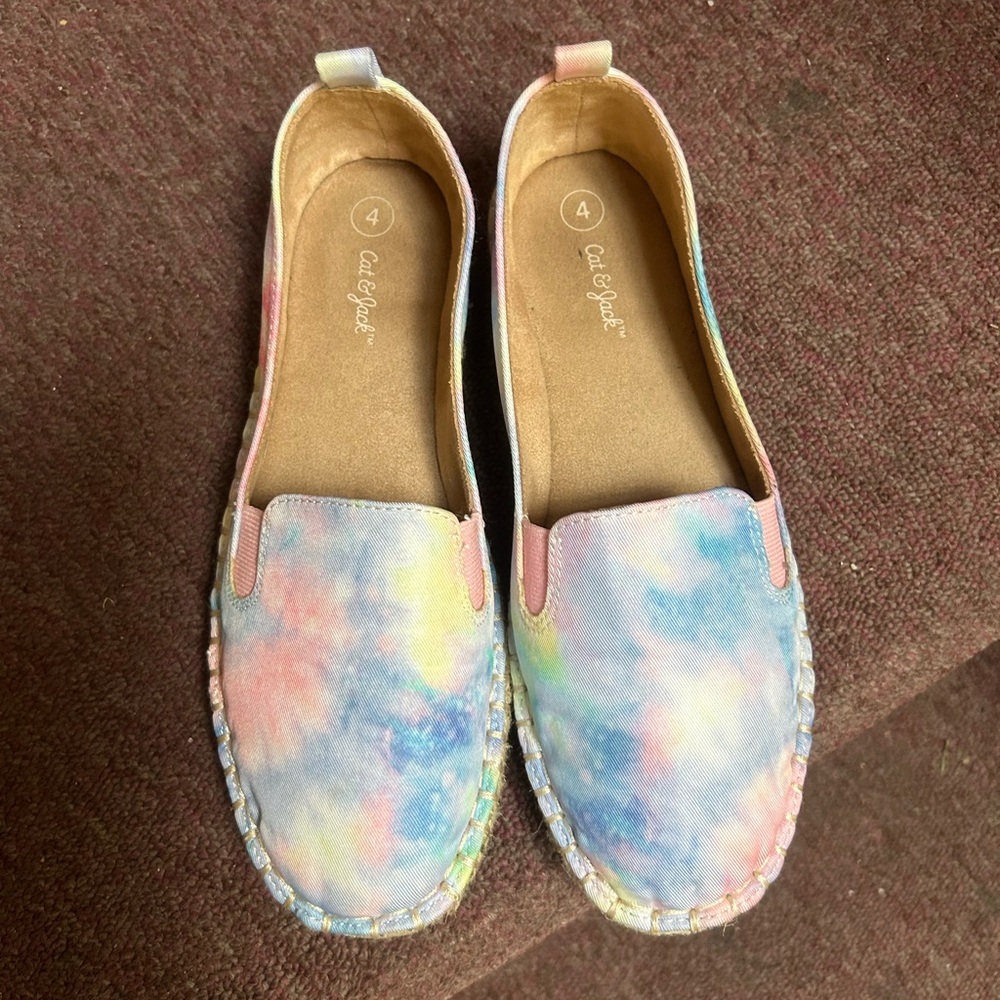 Elisa Espadrille girls  Flat tie-dye shoes. pet free smoke free home.